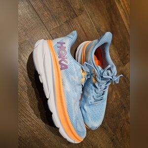 Hoka size 11w /9m